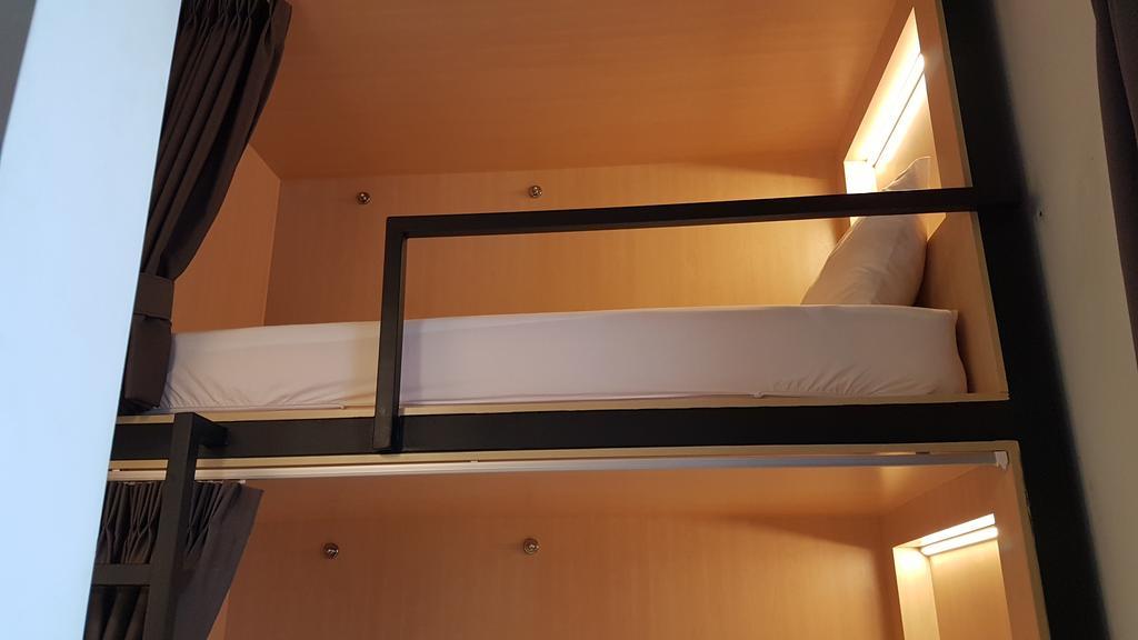 Bed 4-Bed Mixed Dormitory Room